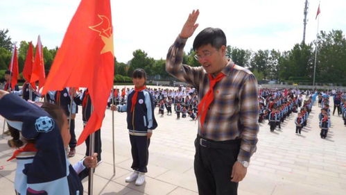 撒贝宁现身河南开封，文化传承与时代风采共融