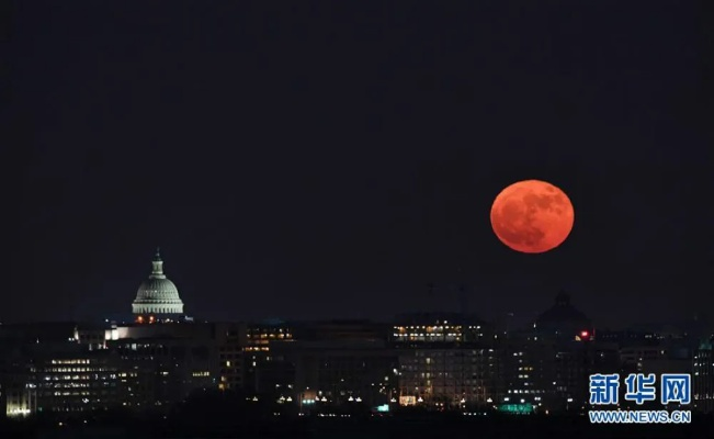 夜空壮丽画卷，今年首个超级月亮惊艳登场