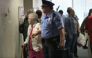 悲剧之殇，警方回应老人孩子被追砍身亡事件