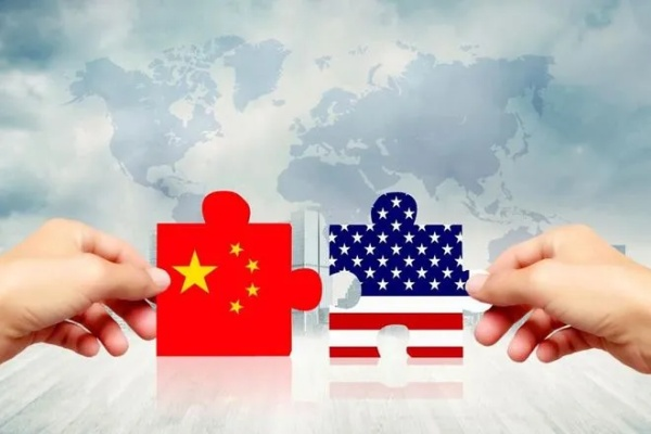 霸权衰落之际，美国只剩豪夺？——评王毅言论